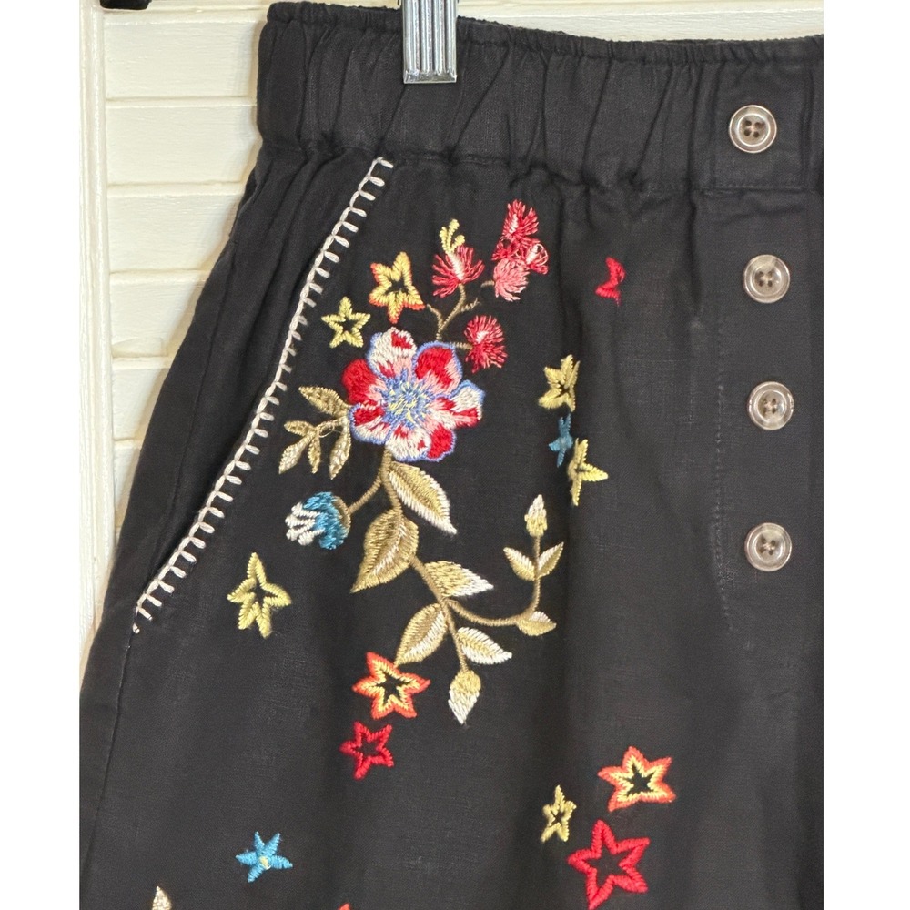 Johnny Was Los Angeles Linen Embroidered Floral Shorts Womens Small Boho - Picture 4 of 13